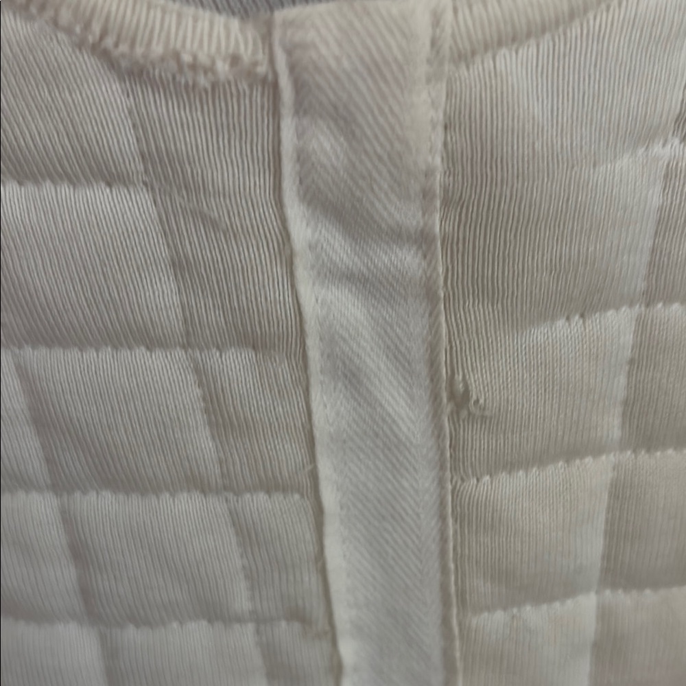 CHANEL Cream Quilted Sleeveless Crop Top - Picture 8 of 10